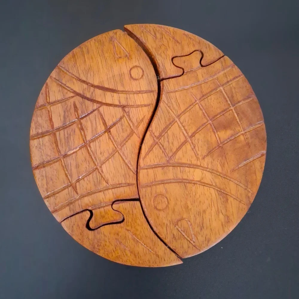 Fish-Shaped Puzzle Box with Hidden Compartments - Picture 2 of 8